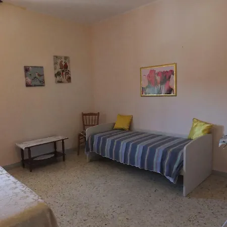 Ampissimo Vicino Universita E Ospedale קטנזארו