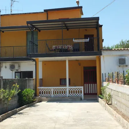 Ampissimo Vicino Universita E Ospedale דירה