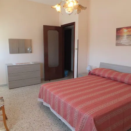 Ampissimo Vicino Universita E Ospedale קטנזארו