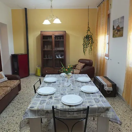 Ampissimo Vicino Universita E Ospedale דירה קטנזארו