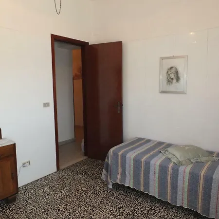 Ampissimo Vicino Universita E Ospedale דירה *