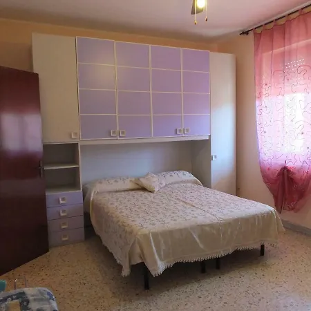 Ampissimo Vicino Universita E Ospedale קטנזארו